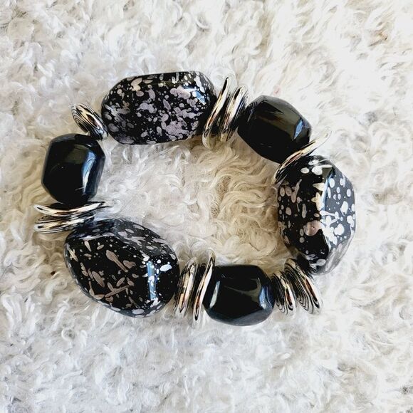 New in package adjustable lightweight bead bracelet - Picture 2 of 6